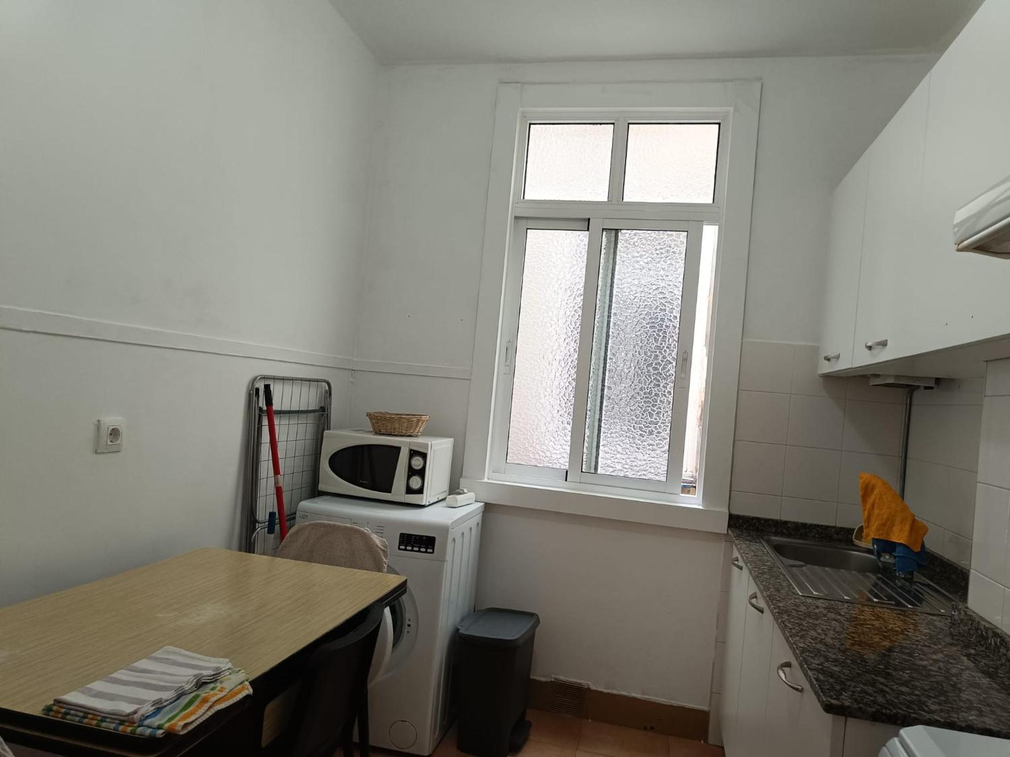 Piso Antiguo, Muebles Viejos, Muy Sencillo, Alquilado En Invierno A Estudiantes, Sin Ascensor, Cocina Antigua A Gas, Edificio Muy Antiguo Apartment A Coruña Exterior foto