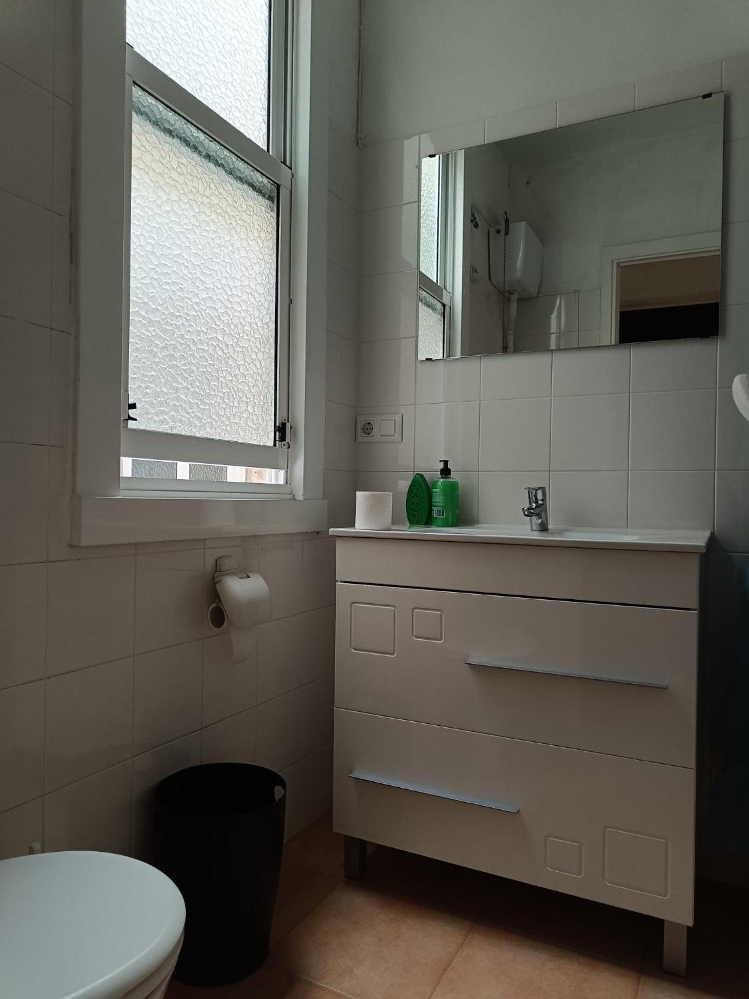 Piso Antiguo, Muebles Viejos, Muy Sencillo, Alquilado En Invierno A Estudiantes, Sin Ascensor, Cocina Antigua A Gas, Edificio Muy Antiguo Apartment A Coruña Exterior foto