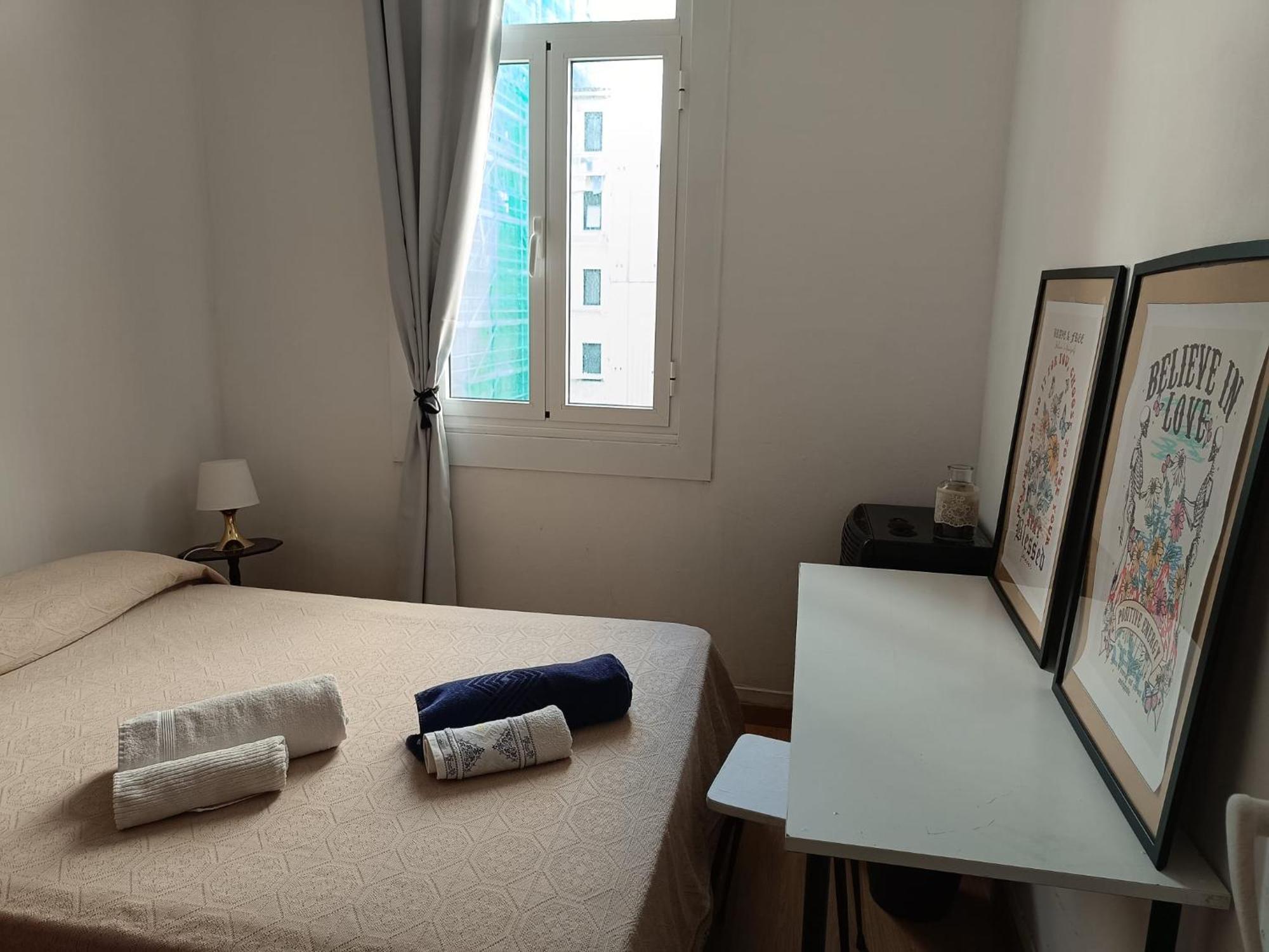 Piso Antiguo, Muebles Viejos, Muy Sencillo, Alquilado En Invierno A Estudiantes, Sin Ascensor, Cocina Antigua A Gas, Edificio Muy Antiguo Apartment A Coruña Exterior foto